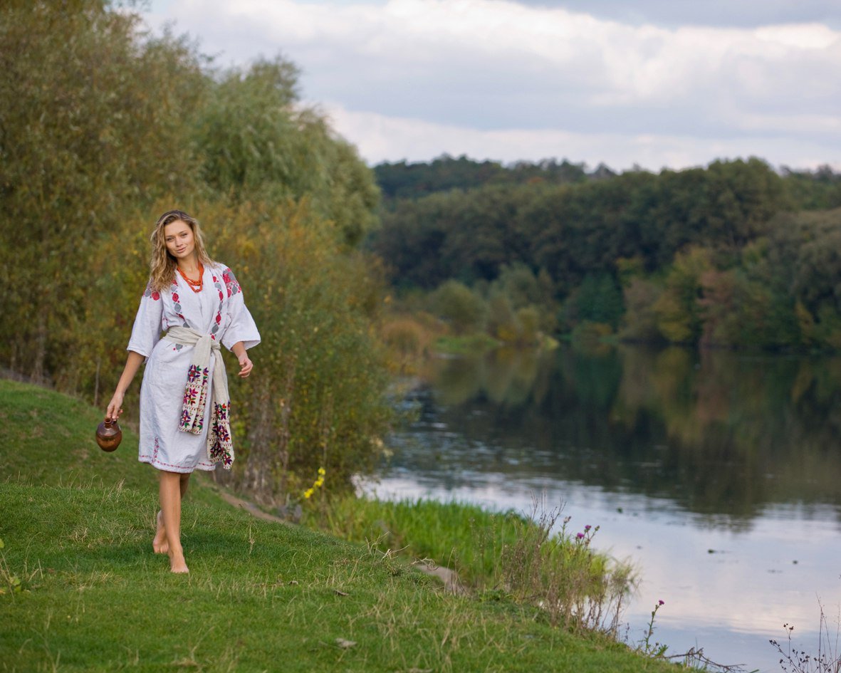 Nude girl Slavic women in Berlin